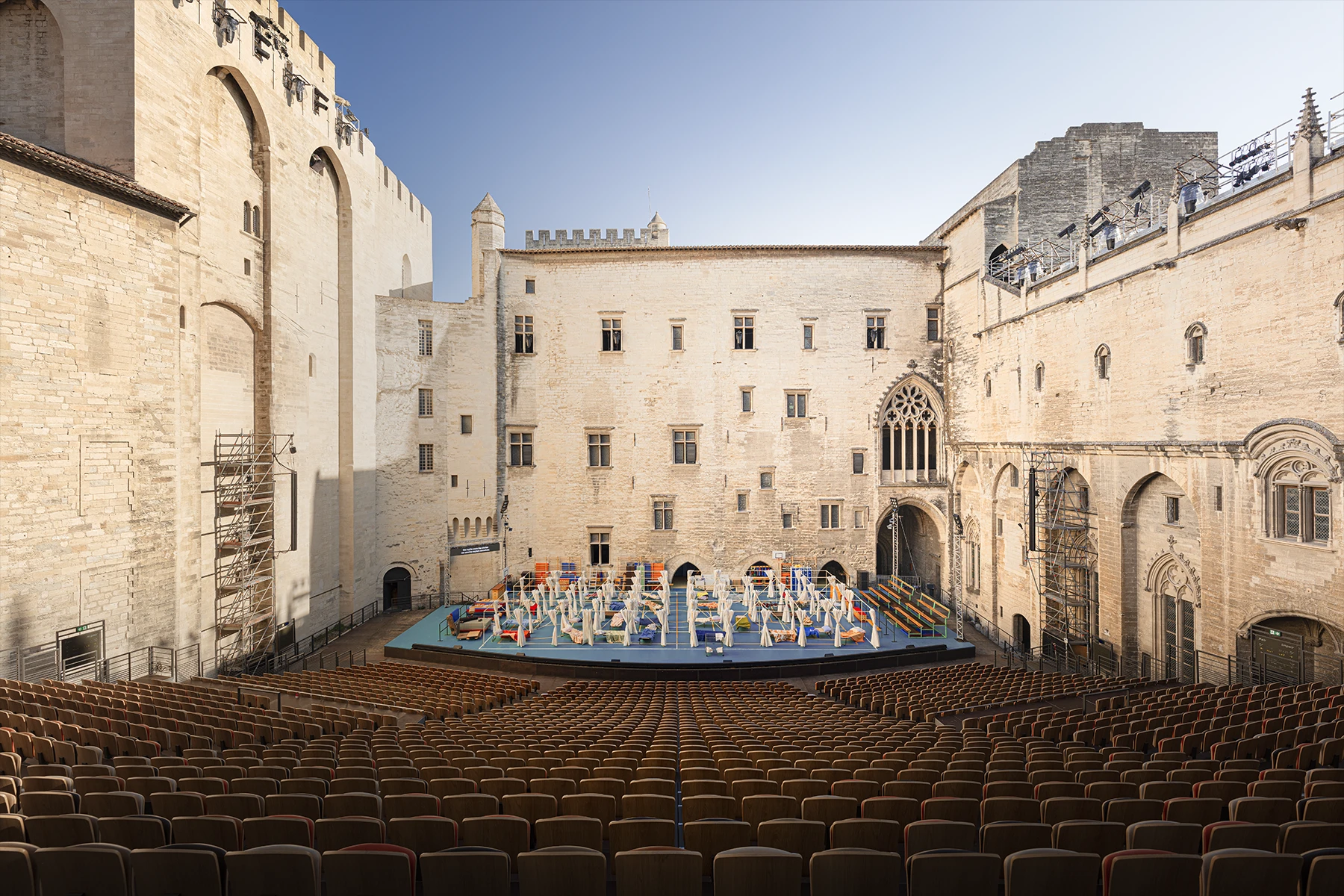 Le Festival d’Avignon choisit HOLOPHOHIX et Amadeus